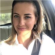 Laureata magistrale in biologia attualmente frequentante un master e quindi con molto tempo libero, offre lezioni di scienze